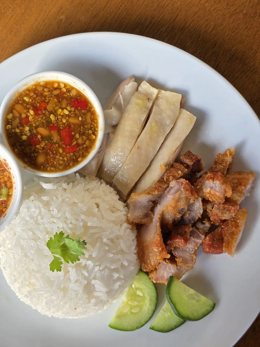 ข้าวมันไก่รวม 2 อย่างจุใจ