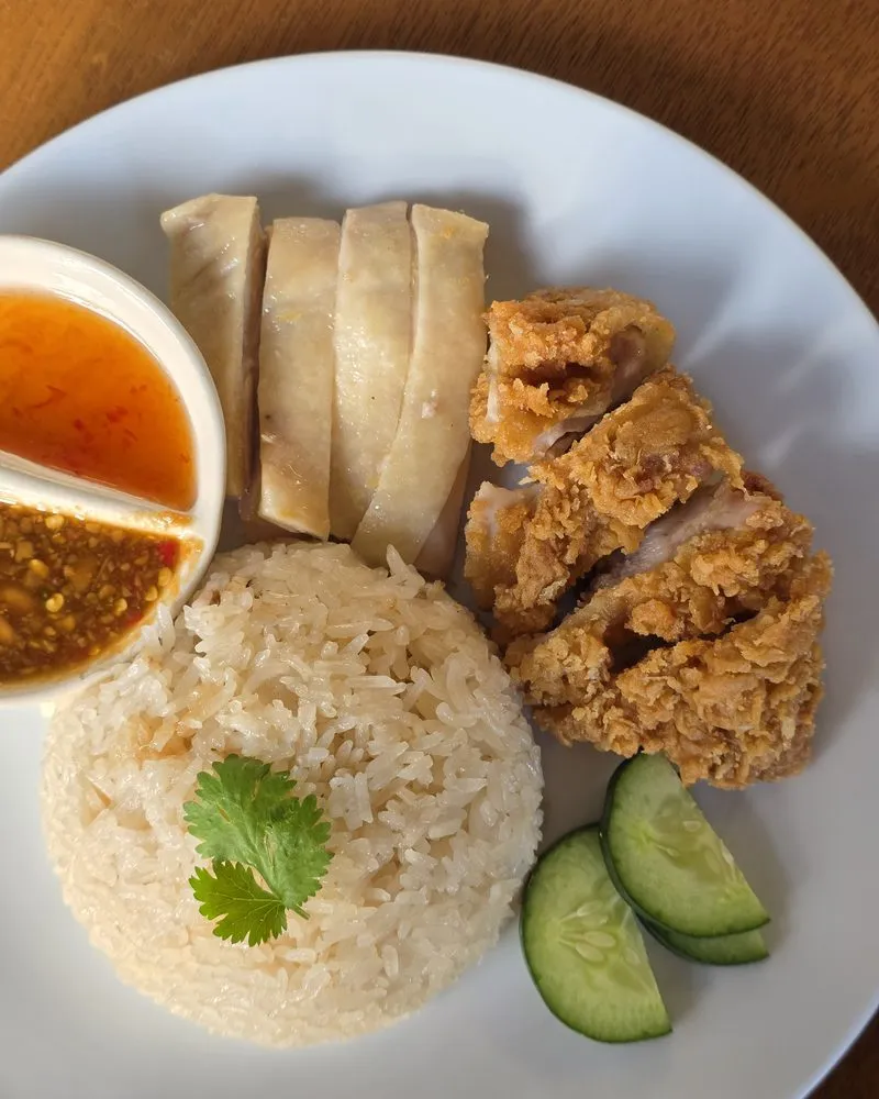 ข้าวมันไก่รวม 2 อย่าง