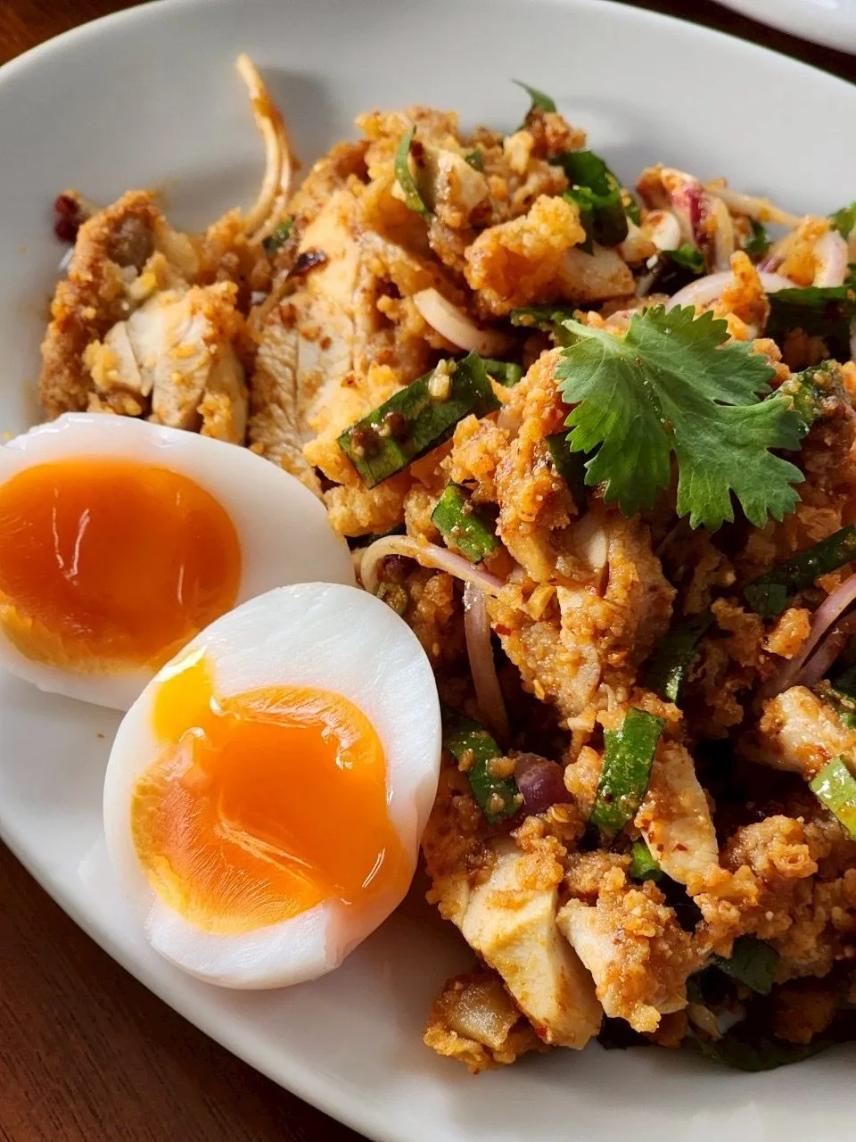 ยำไก่แซ่บกับข้าว